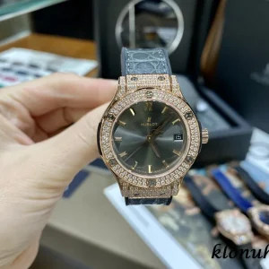 Hublot Classic Fusion 33mm Grau Schweizer Quarz Kautschukarmband 1:1 Clone Watch