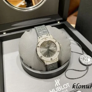 Hublot Classic Fusion 33mm Grau Schweizer Quarz Lederarmband 1:1 Clone Watch