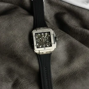 Hublot Square Bang Unico 45mm Skeleton Black Dial Swiss Automatic Kautschukarmband 1:1 Clone Watch