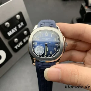Patek Philippe Aquanaut 42mm Blue Dial Automatic Rubber Band 1:1 Clone Watch
