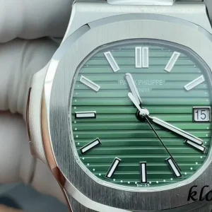 Patek Philippe Nautilus 40mm Green Dial Automatic Metal Bracelet 1:1 Clone Watch