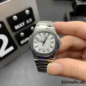 Patek Philippe Nautilus 32mm White Dial Swiss Automatic Metal Bracelet 1:1 Clone Watch