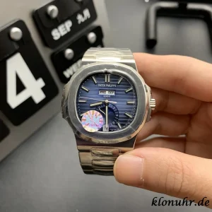 Patek Philippe Nautilus 40mm Blue Dial Automatic Metal Bracelet 1:1 Clone Watch